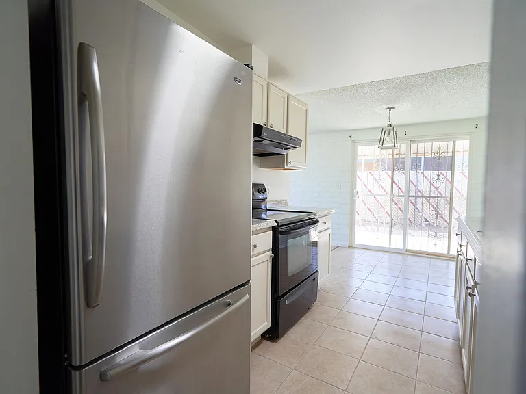 3410 S Mann Ave — Photo 5