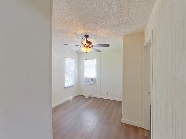 1608 1/2 S Martinson Ave #1 — Photo 3