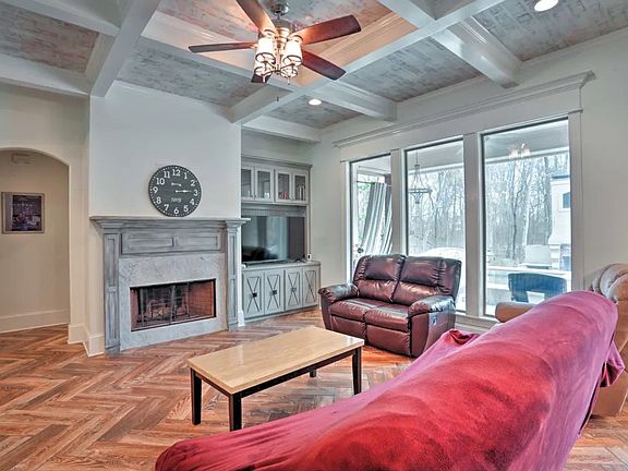4th image of 111 Haymarket Ct