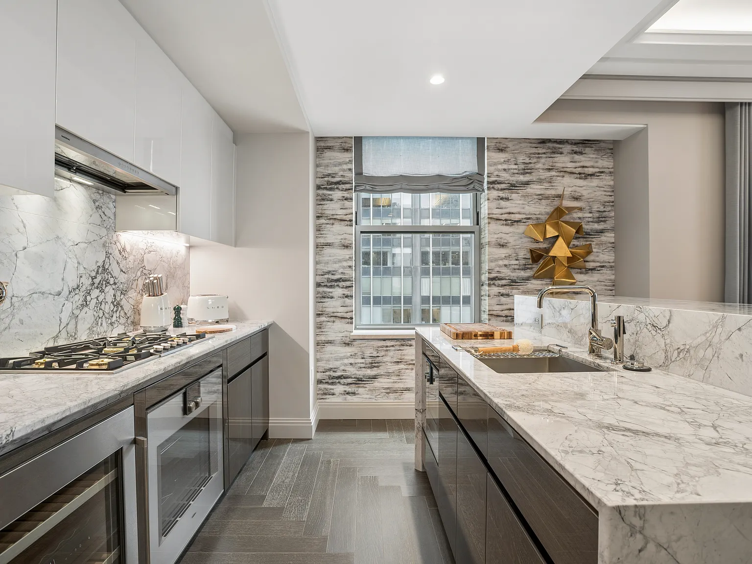 303 Park Avenue — Photo 3