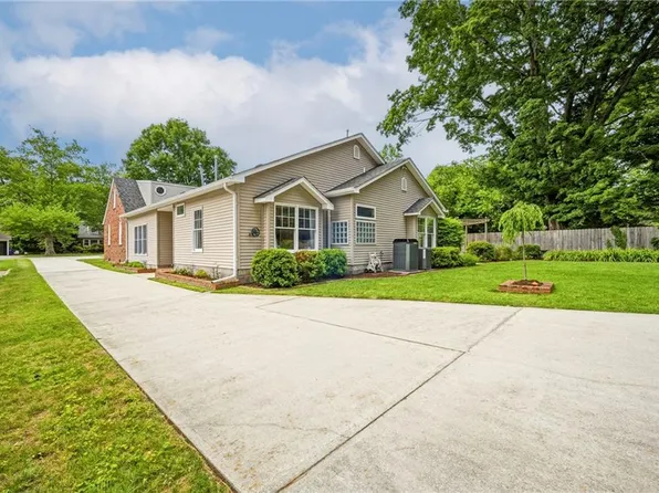 214 Sir Oliver Rd, Norfolk, VA 23505