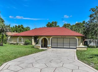 8103 Floral Dr, Weeki Wachee, FL 34607