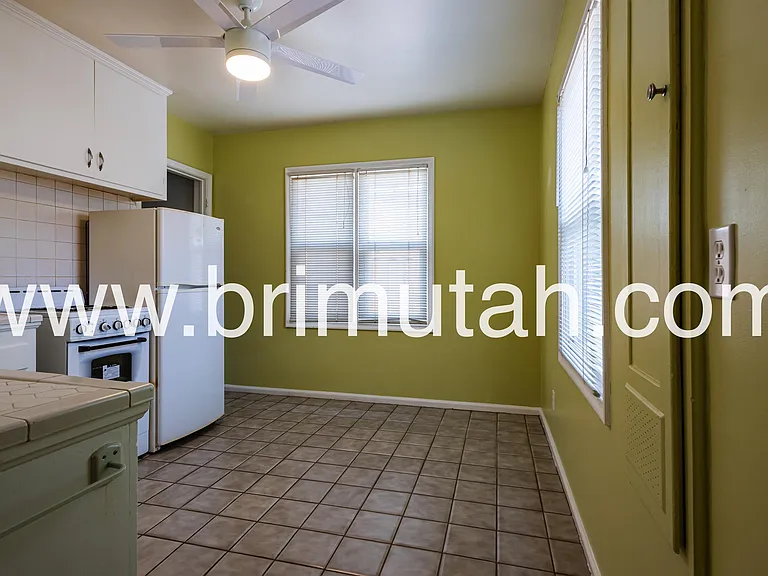 2364 E Redondo Ave — Photo 7