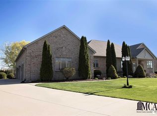 36695 Elizabeth Ln, New Boston, MI 48164