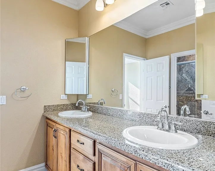 1178 Olivia Pkwy — Photo 35