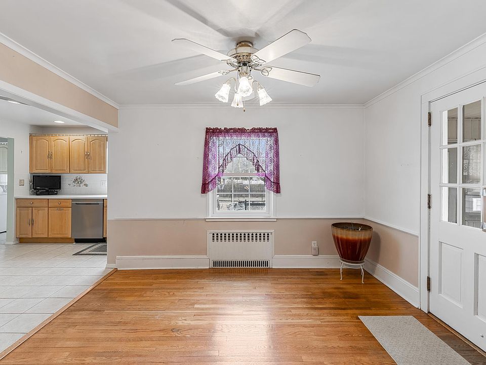 1st image of 1112 Roanoke Ave