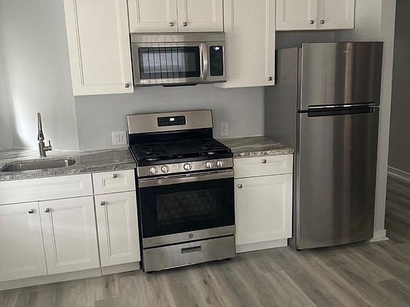 2nd image of 4150 Parkside Ave #102