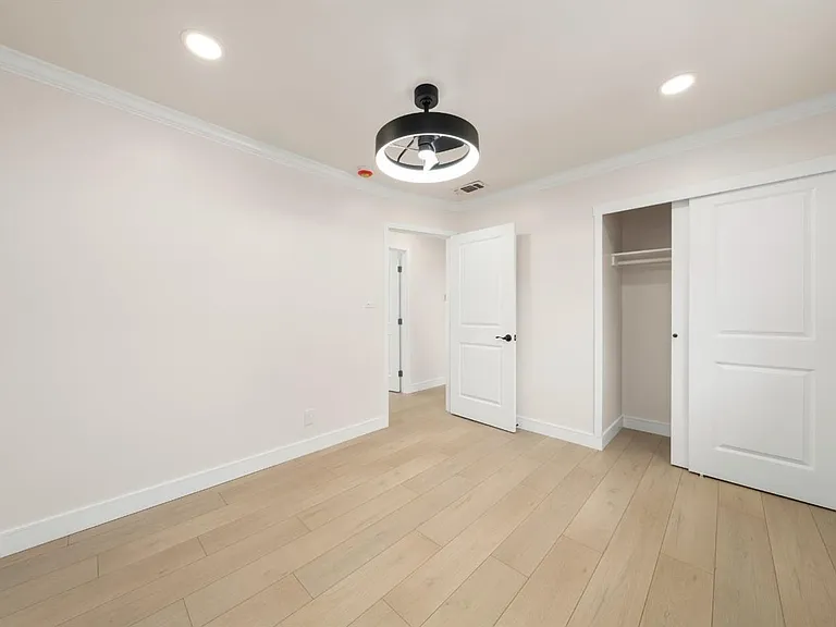 6120 Friendly Ct — Photo 28