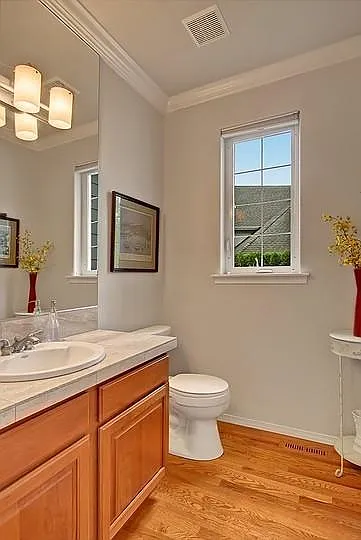 10228 Slater Ave NE — Photo 3