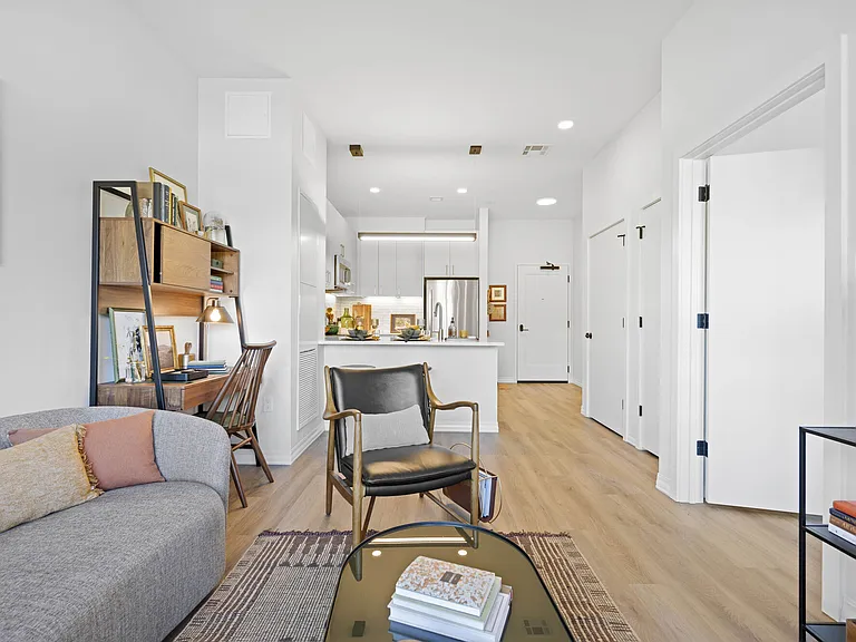 5 Washington St — Photo 8