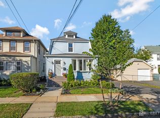 208 Walnut St, Roselle Park, NJ 07204