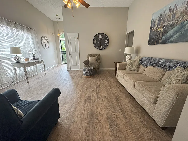 6868 Show Boat Ln — Photo 14