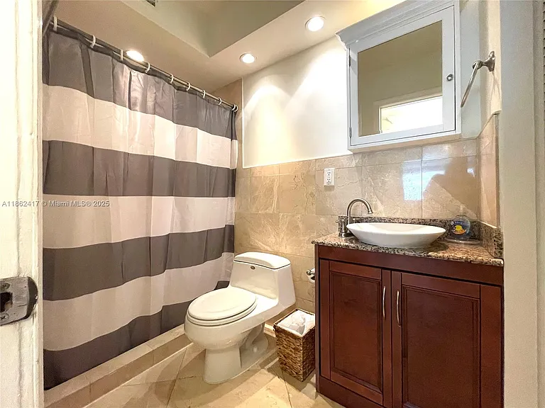 177 Ocean Lane Dr #209 — Photo 17