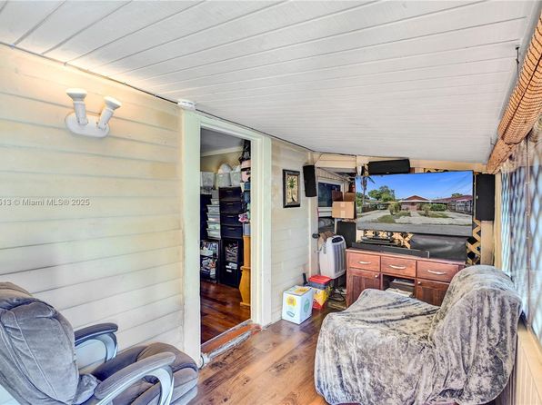 miami-florida-43808429 picture