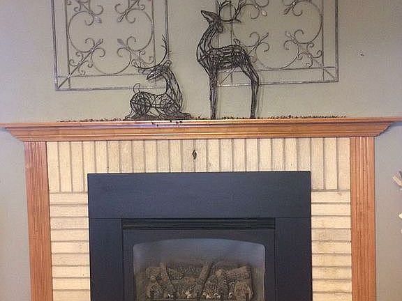 5th image of 75 Manor Cir