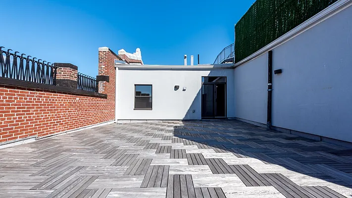 Rented by Nooklyn NYC LLC | media 33