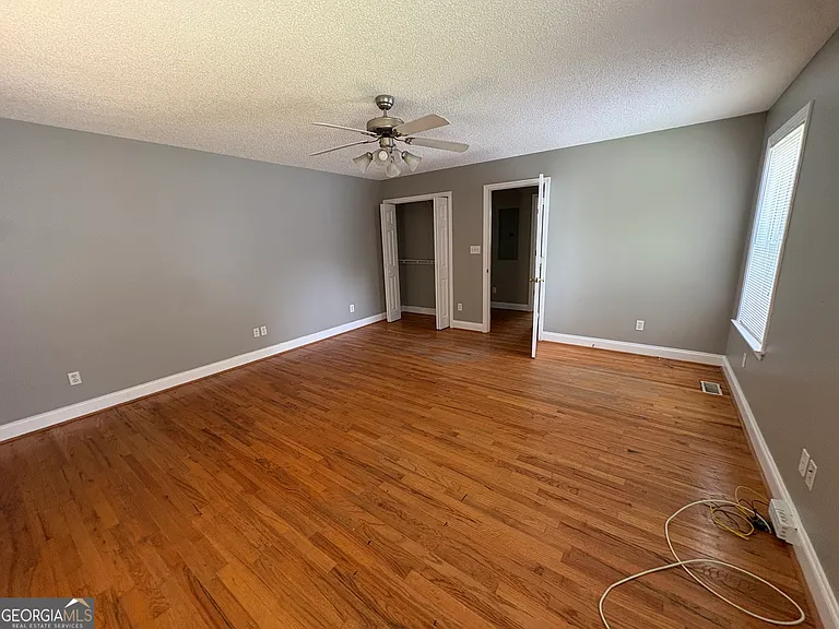 2829 Maple Rd SE — Photo 14