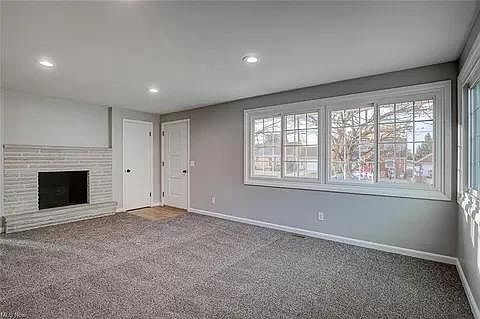 4th image of 1215 Monter Ave