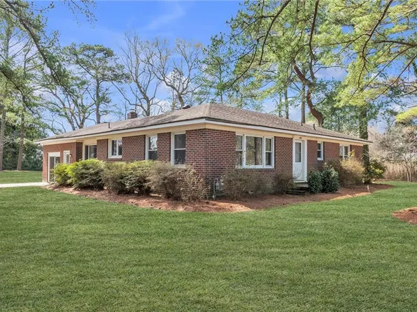 2309 Battery Park Rd, Chesapeake, VA 23323