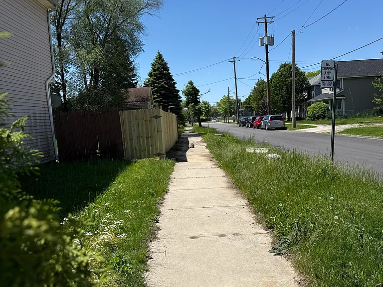 1921 Walnut St — Photo 2