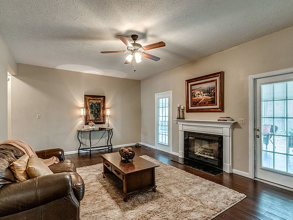 5th image of 108 Brookfield Ct