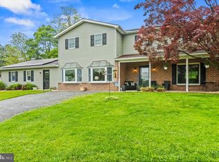 490 Old Stage Rd, Lewisberry, PA 17339
