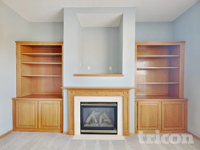 4527 Mason Ave NE — Photo 3