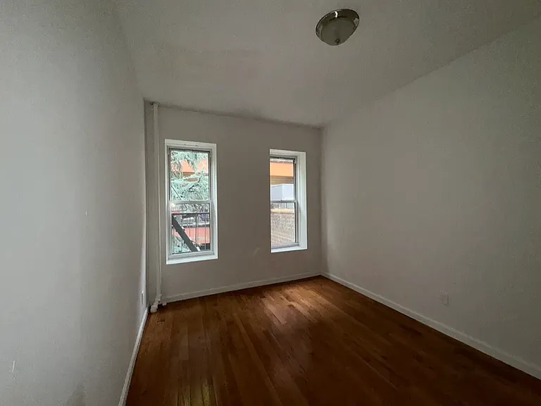 451 W 44th St #23 — Photo 9