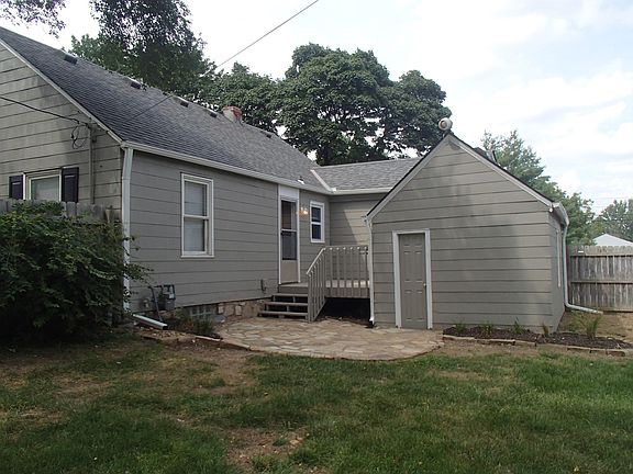 2nd image of 3001 S 9th Pl