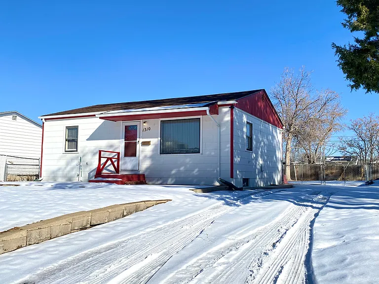 1310 S Newton St — Photo 1