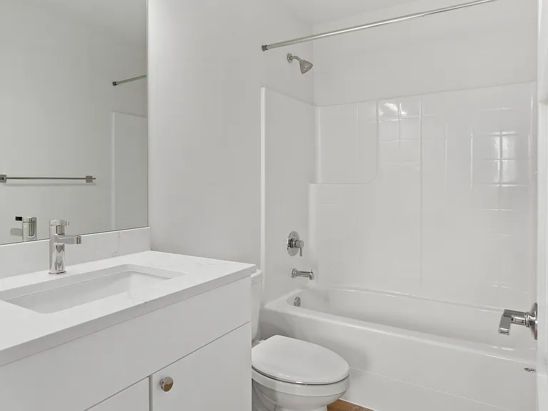 702 18th Ave #B — Photo 9