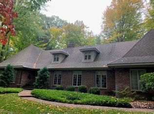 1206 Oakhampton Rd, Holland, MI 49424