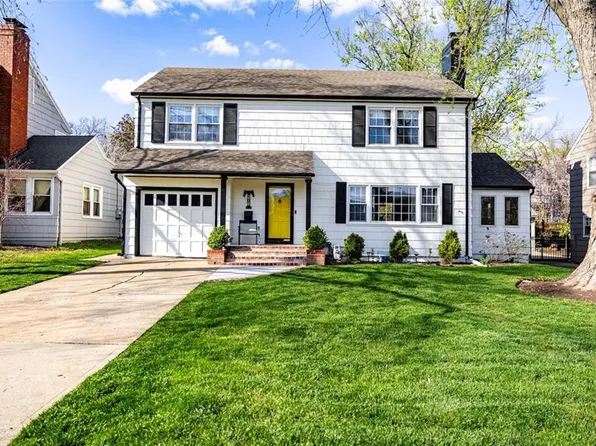 216 W 70th Ter, Kansas City, MO 64113