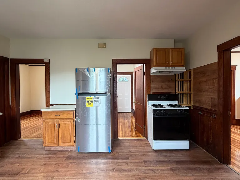61 Kent St #2 — Photo 3