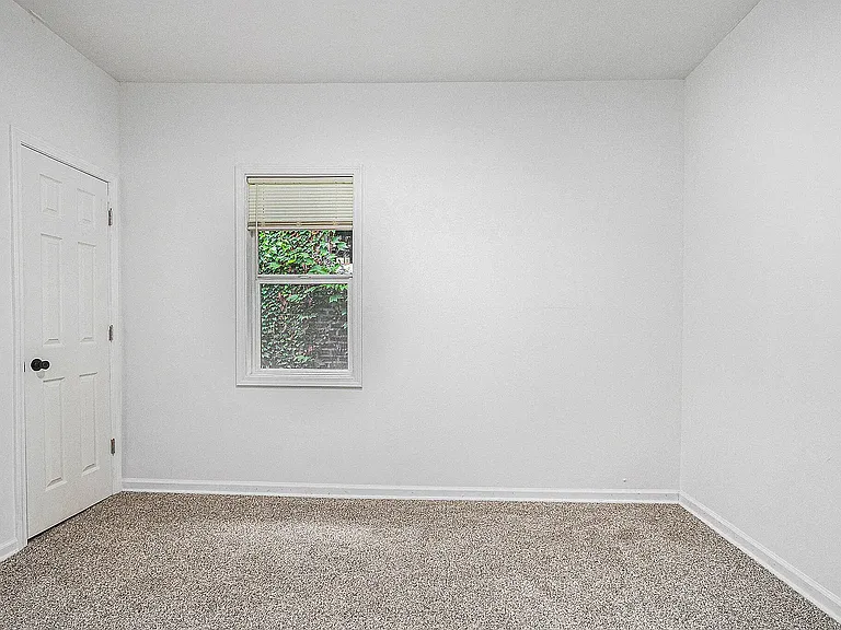1067 Polk St — Photo 7