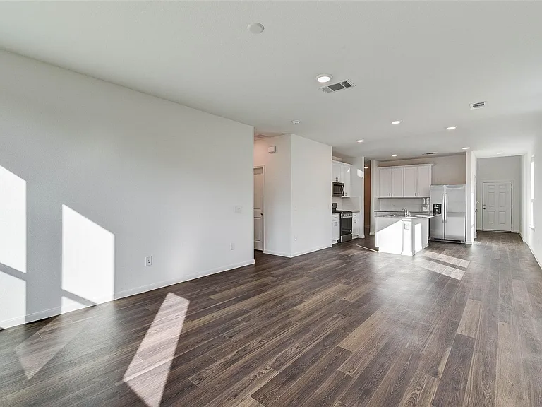 25821 Hedgerow Dr — Photo 12