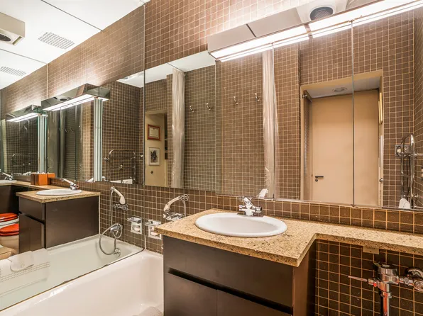 4 East 82nd Street image 4 of 25