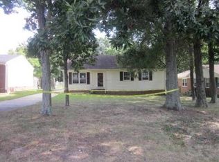 2105 Murrayhill Rd, Greensboro, NC 27403