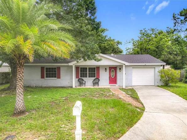 311 Tall Pine Ln, Sanford, FL 32773