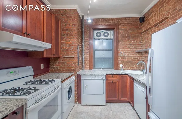 Rented by Compass | media 12