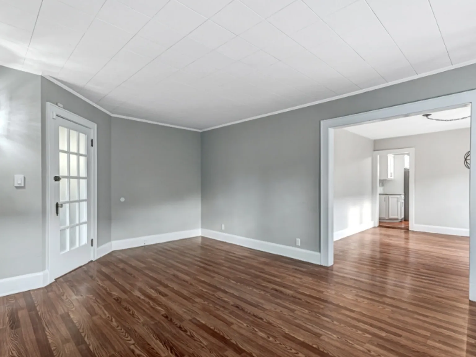 3 bed, $3,500 — Photo 3