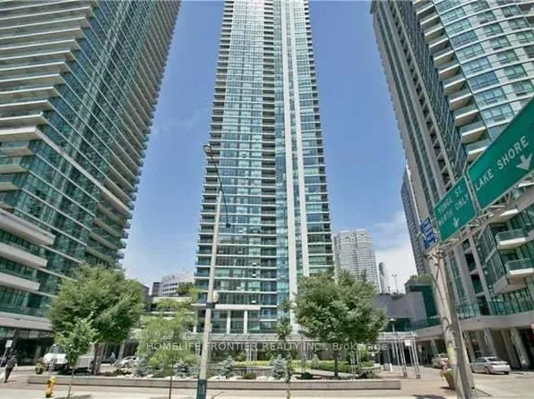 16 Harbour St #3902, Toronto, ON M5J 2Z7