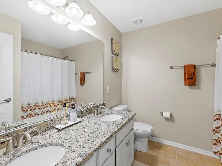 1084 Crescent Moon Dr — Photo 36