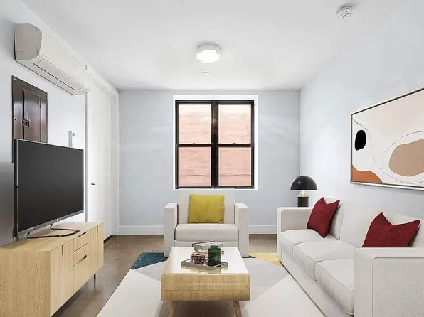 7 Stagg Street image 1 of 7