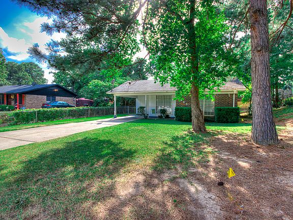 3rd image of 8966 Hawthorne Dr