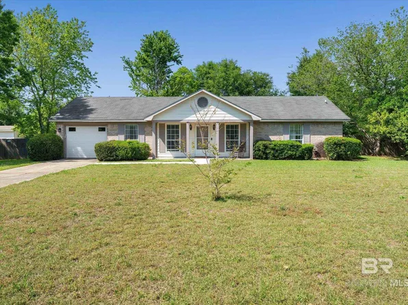 10221 Woodmere Dr, Fairhope, AL 36532