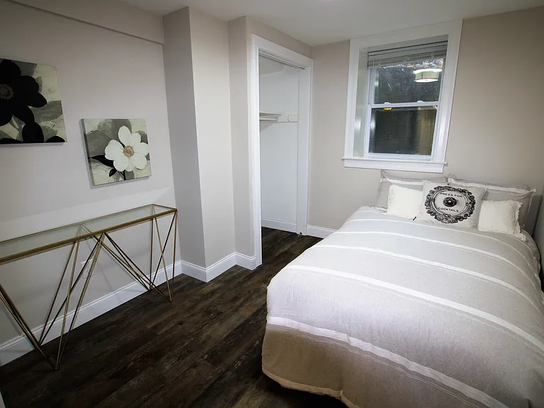 59 Strathmore Rd #1 — Photo 16