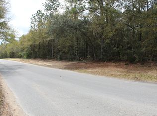 E Chestnut Ave, Crestview, FL 32539