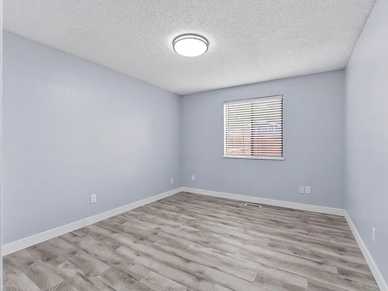 951 Iowa Ave #1 — Photo 18