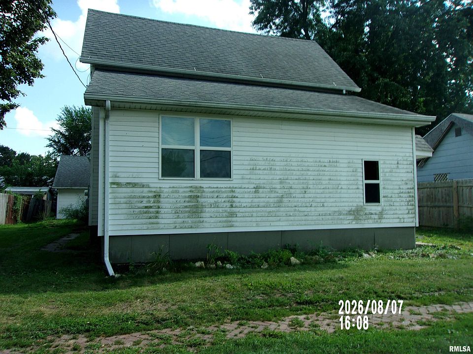 1st image of 604 Anderson Pl